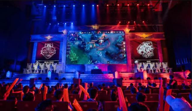 在首日比赛 在首日比赛