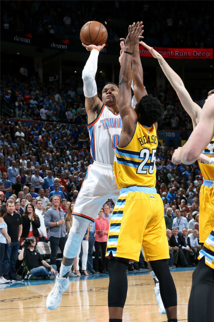 比斯利在场 比斯利在场